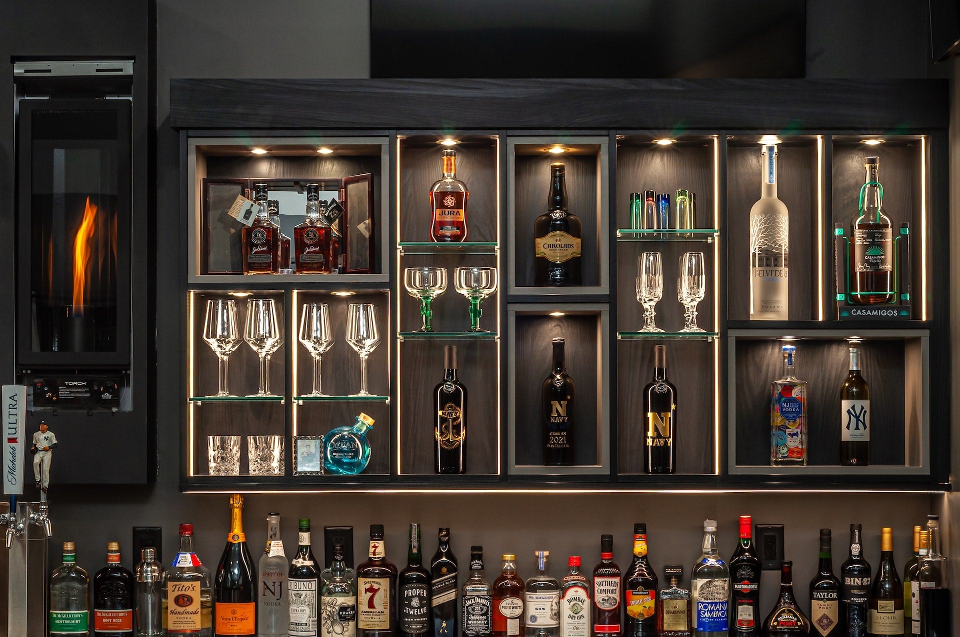 10 Tips to Upgrade Your Home Bar Like a Pro - Uptown Spirits